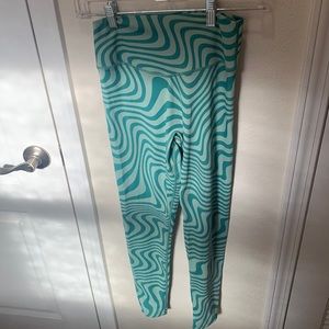 Balance Athletica The Storm Pant in Habitat Size Small